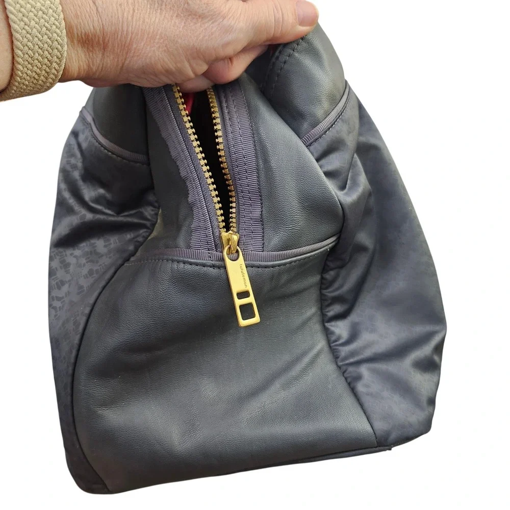 north face borealis backpack white and rose gold The Womens Backpack, Cyber Berry/Sumac Pond & Garden Protector Review! Lululemon Mini Belt The exterior is treated Style Number:NF0A8EZU